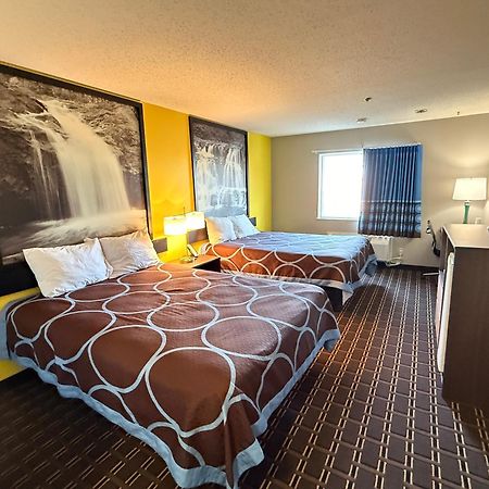 Hotel Super 8 By Wyndham Reedsburg Exterior foto