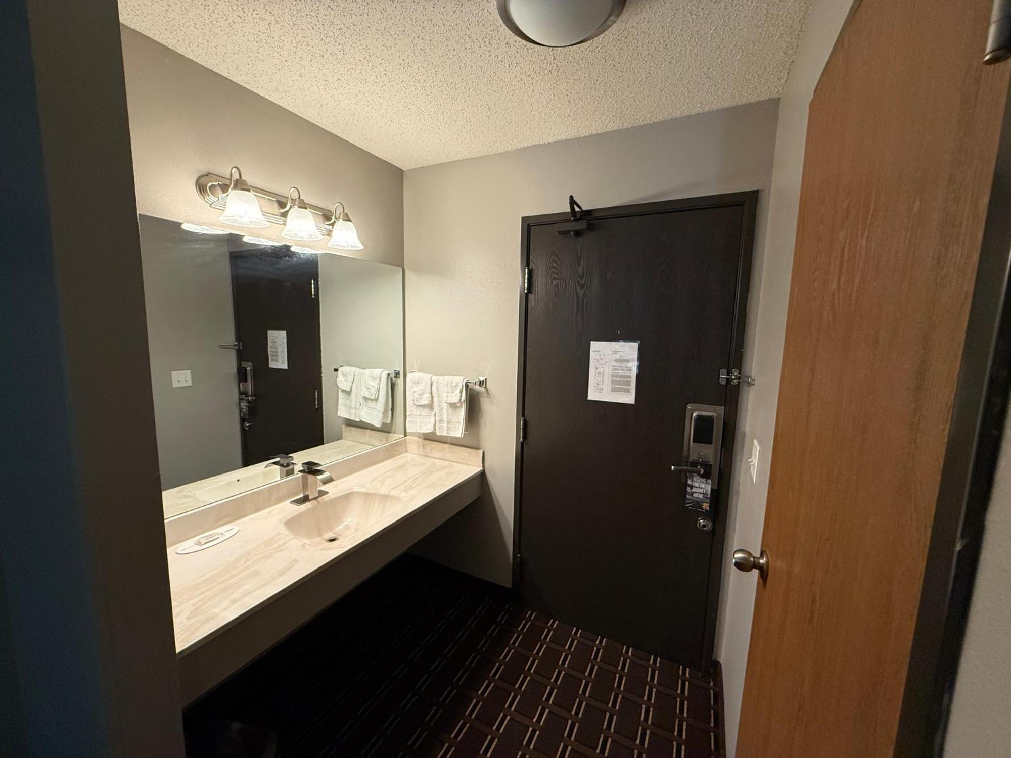 Hotel Super 8 By Wyndham Reedsburg Exterior foto